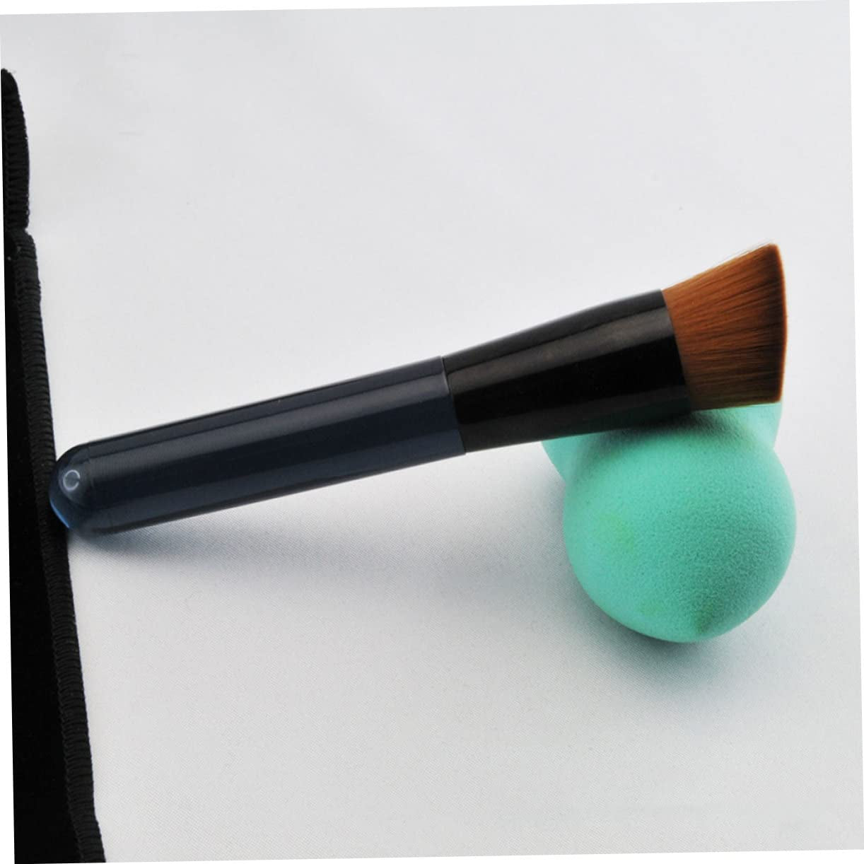 Inclined Flat Head Makeup Brush Blush Brush Fluffy Makeup Brush Makeup Brush Tool Foundation Cosmetics Brush Foundation Makeup Brush Highlighter Makeup Brush Acrylic Black